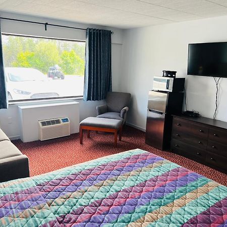 Lively Inn And Suites - Sudbury Naughton Zewnętrze zdjęcie