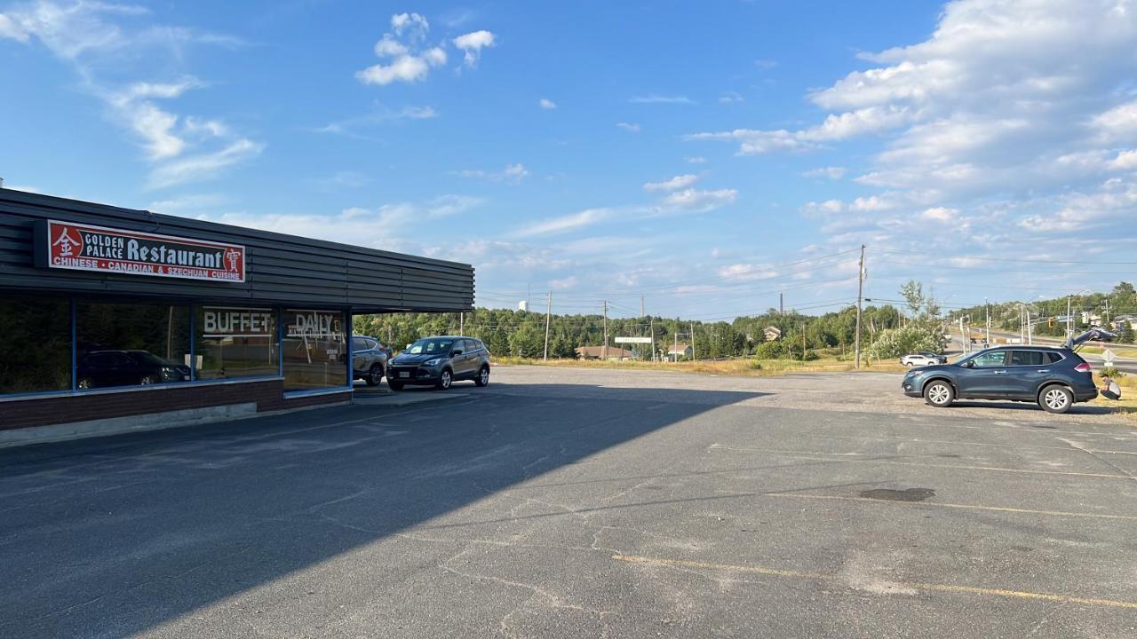 Lively Inn And Suites - Sudbury Naughton Zewnętrze zdjęcie