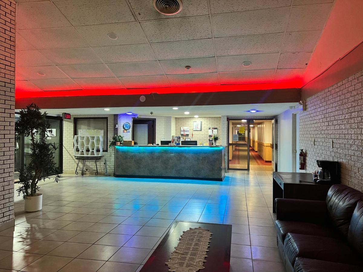 Lively Inn And Suites - Sudbury Naughton Zewnętrze zdjęcie