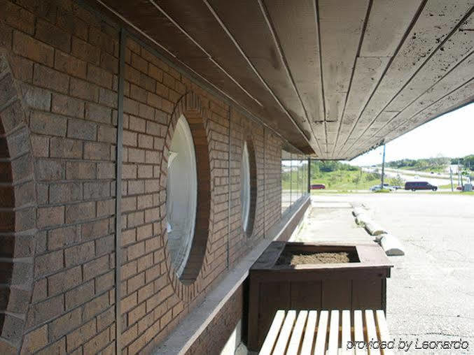 Lively Inn And Suites - Sudbury Naughton Zewnętrze zdjęcie